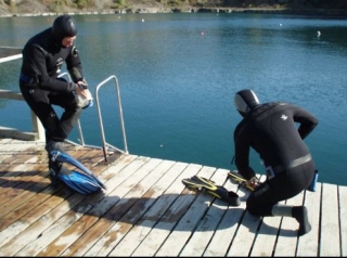  Setting up the equipment and preparing for diving 